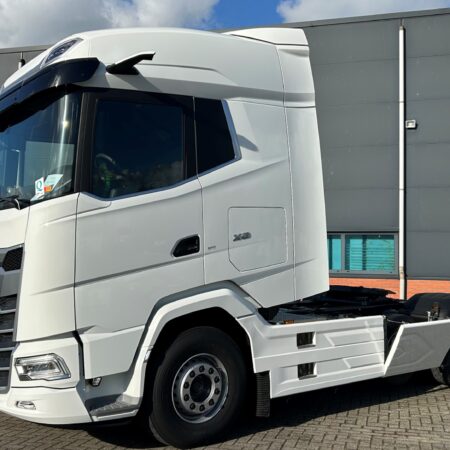 NG DAF XG FTP side skirts split image 1